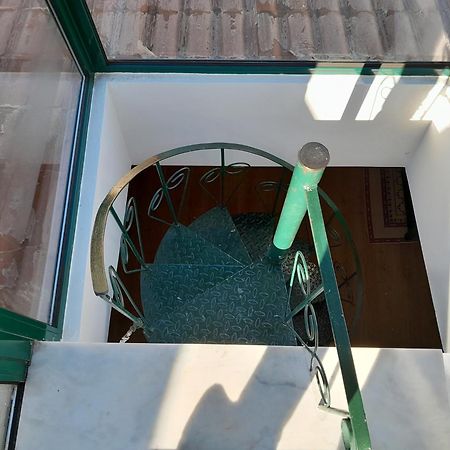 Apartamento Sobre O Rio Lisbon Luaran gambar