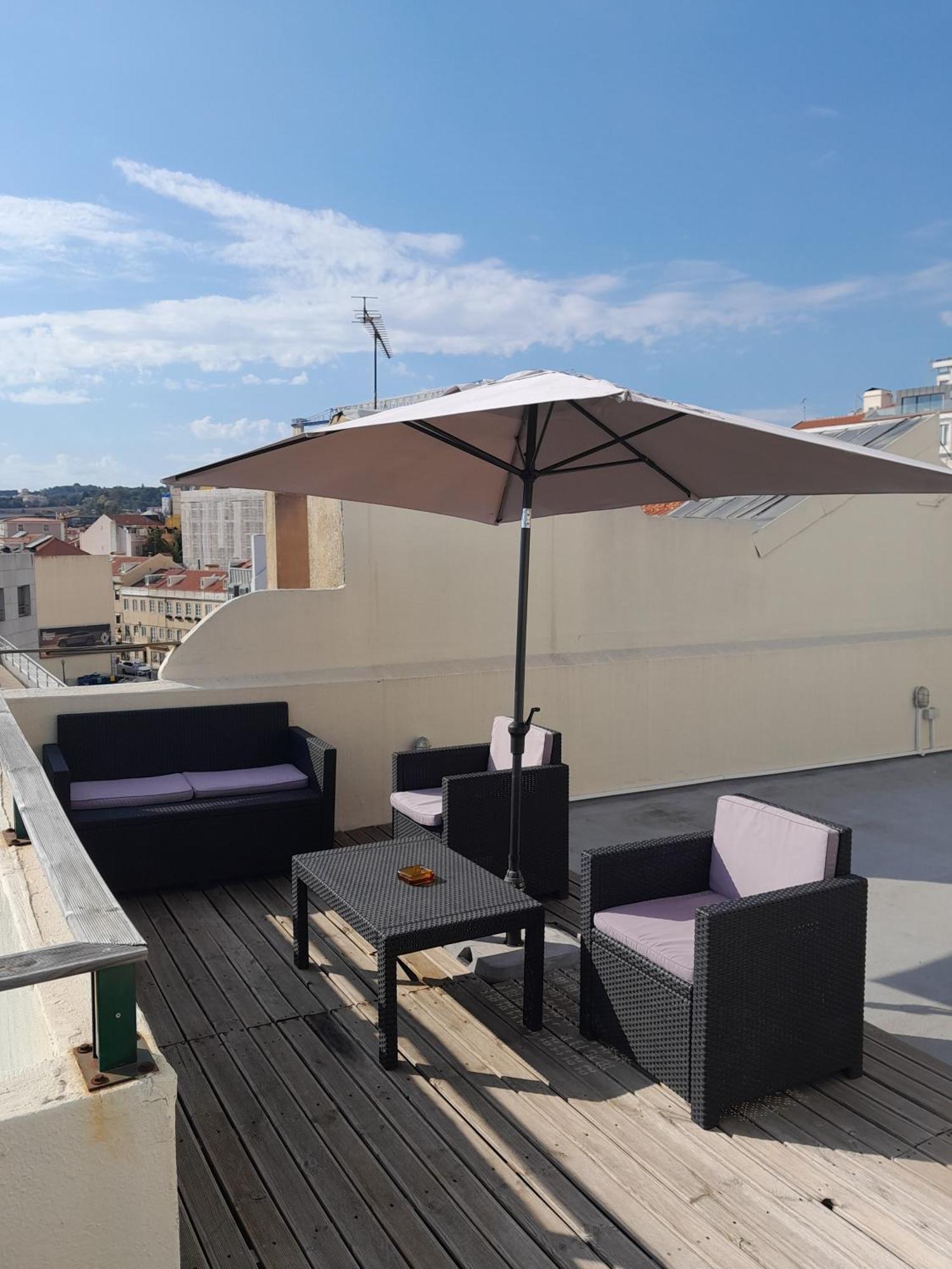 Apartamento Sobre O Rio Lisbon Luaran gambar