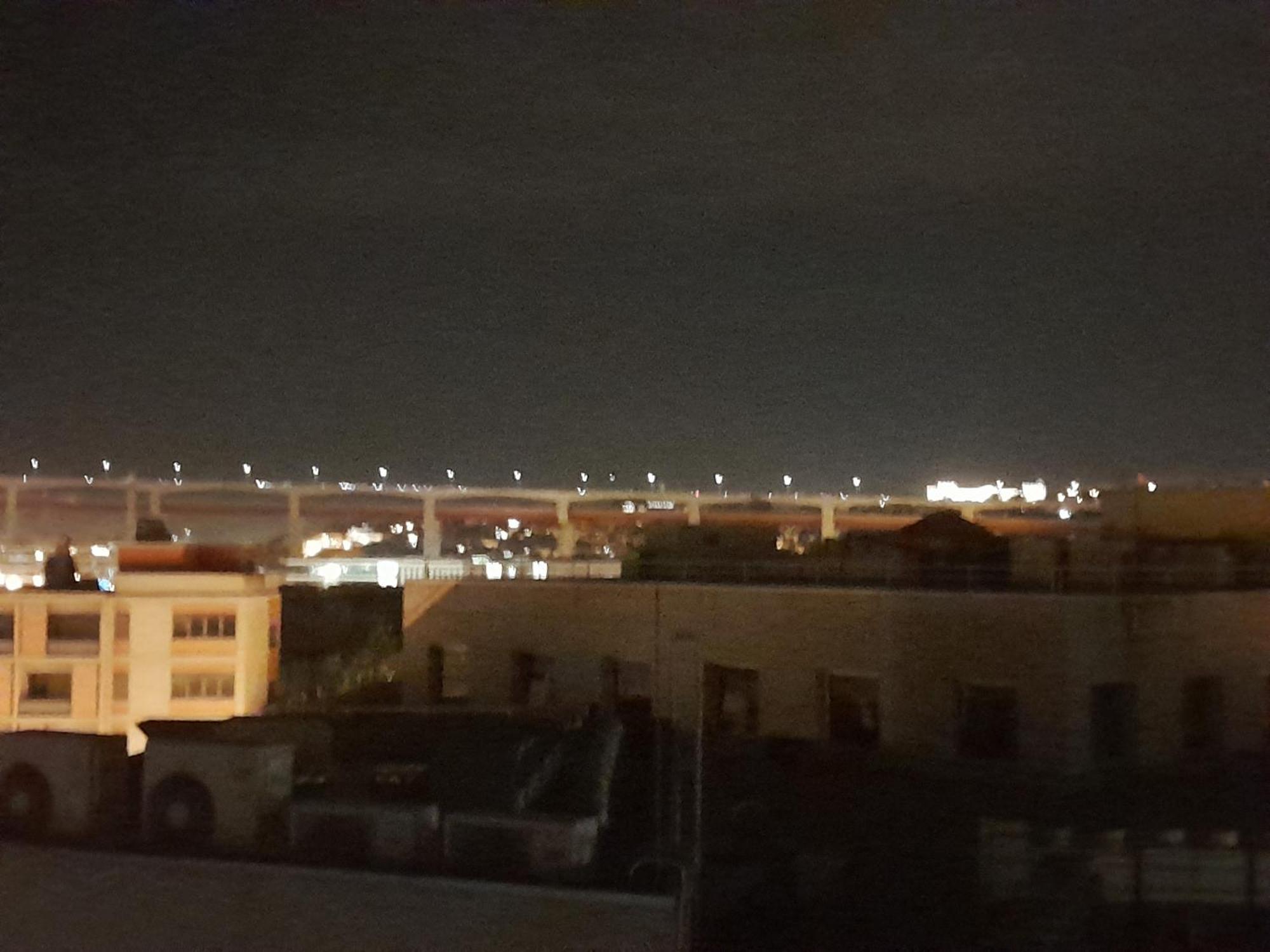 Apartamento Sobre O Rio Lisbon Luaran gambar